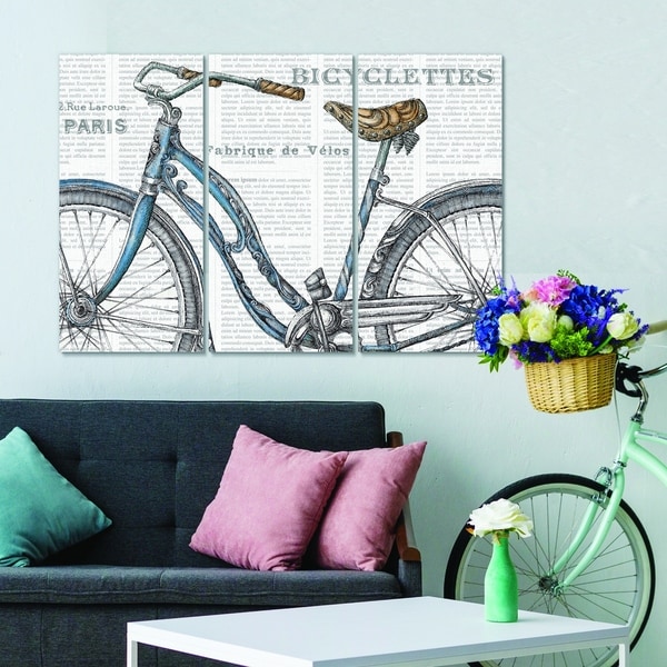 Designart 'Paris France Bicycles II' French Country Canvas Art