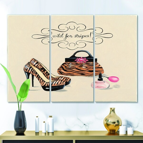 Designart 'Glam fashion handbags I' Fashion Gallery-wrapped Canvas