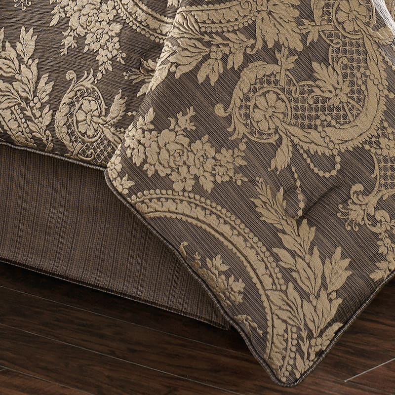 Gracewood Hollow Lisako 4-piece Luxury Damask Pattern Comforter Set - King