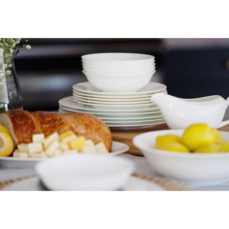 10 Strawberry Street Bone China 32 Piece Dinnerware Set