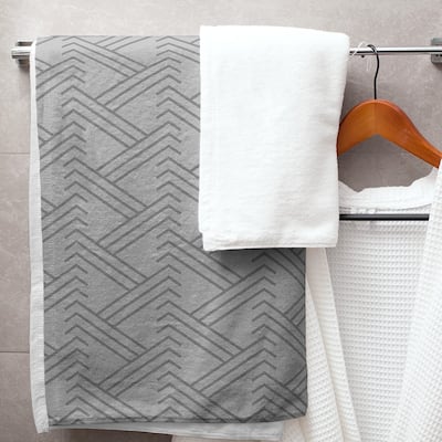 Monochrome Zig Zag Pattern Bath Towel - 30 x 60