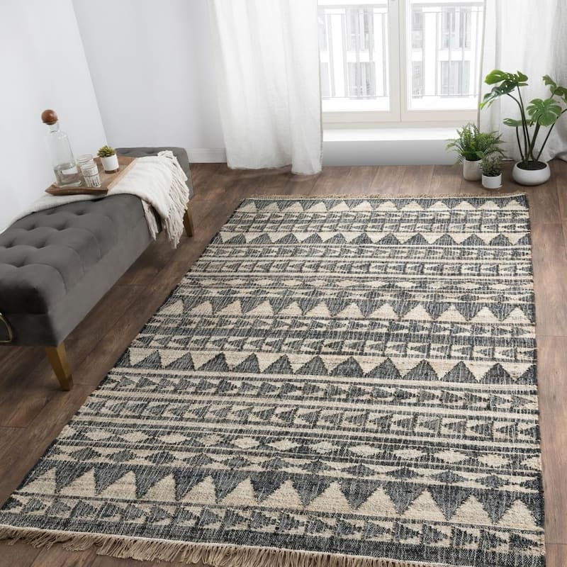 The Curated Nomad James Handwoven Jute Area Rug - 5'x8' - Black/Natural