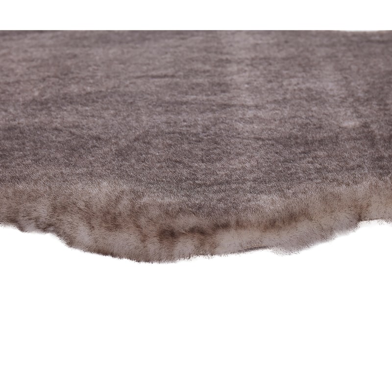 Amore Shag Animal Shaped Area Rug - 5' x 7' - 5' X 7'