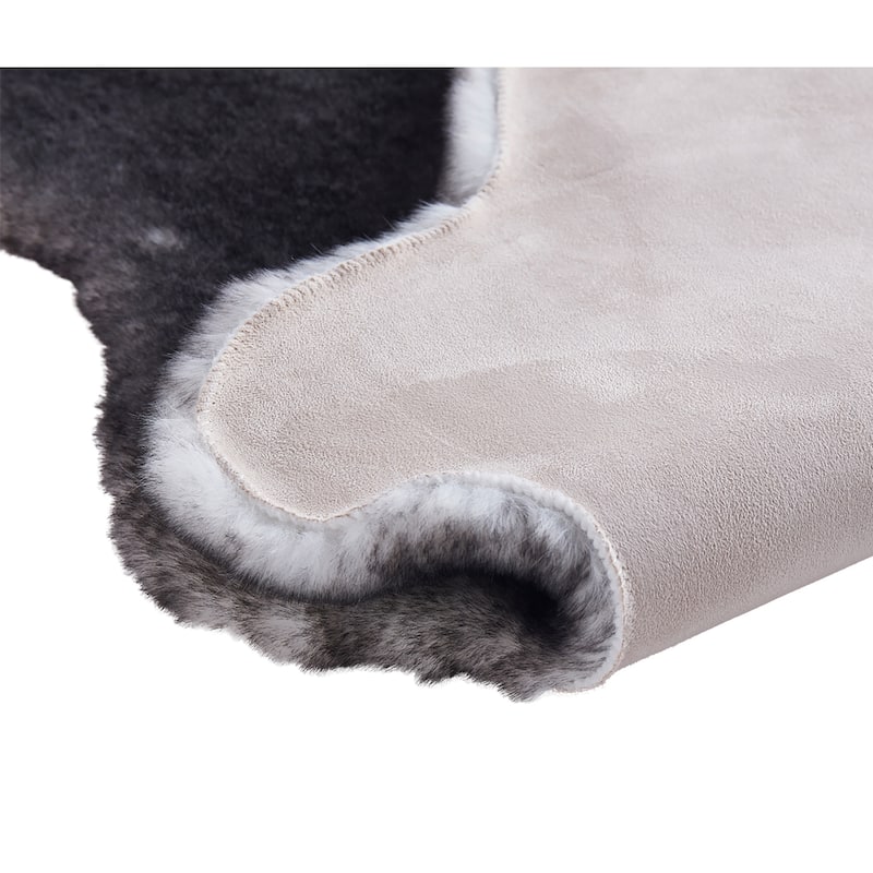 Amore Shag Animal Shaped Area Rug - 5' x 7' - 5' X 7'