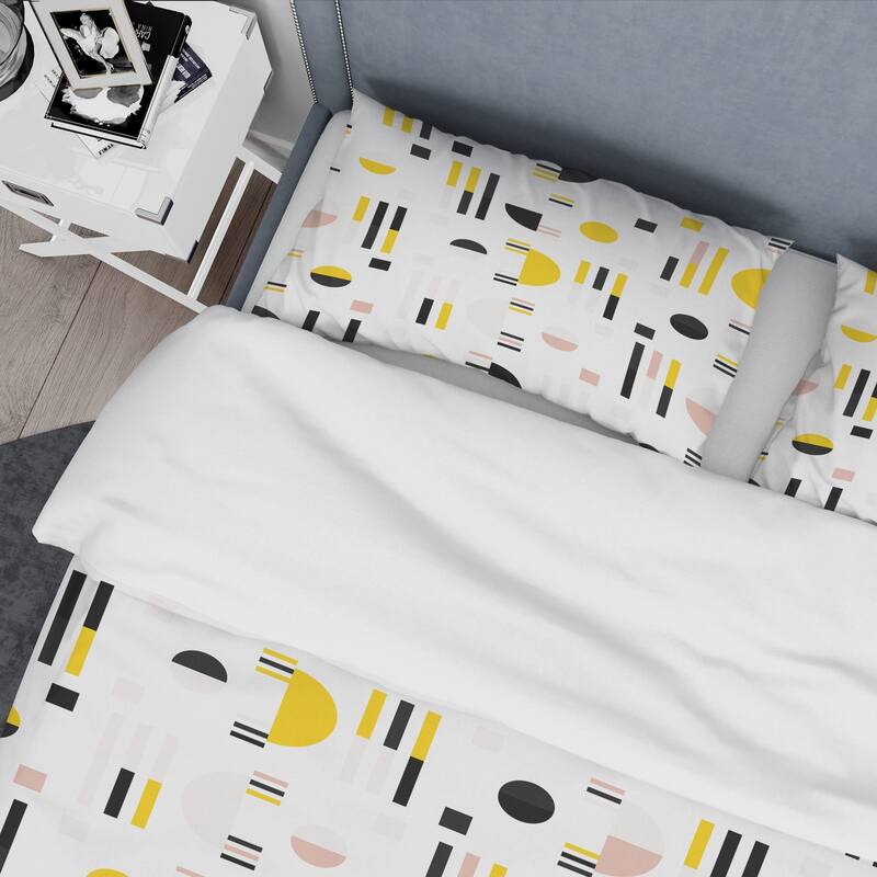 Designart 'Retro Geometric Design IX' Mid-Century Duvet Cover Set