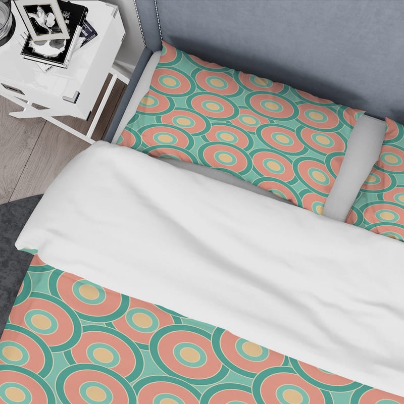 Designart 'Retro Circular Pattern VI' Mid-Century Duvet Cover Set