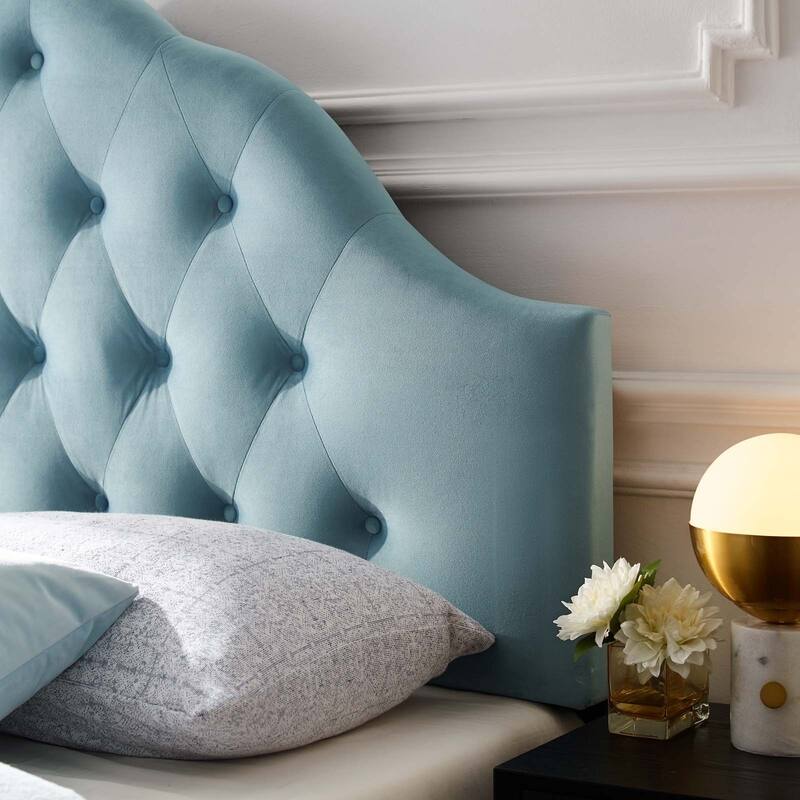 Carson Carrington Labbsand Twin Diamond Tufted Velvet Headboard