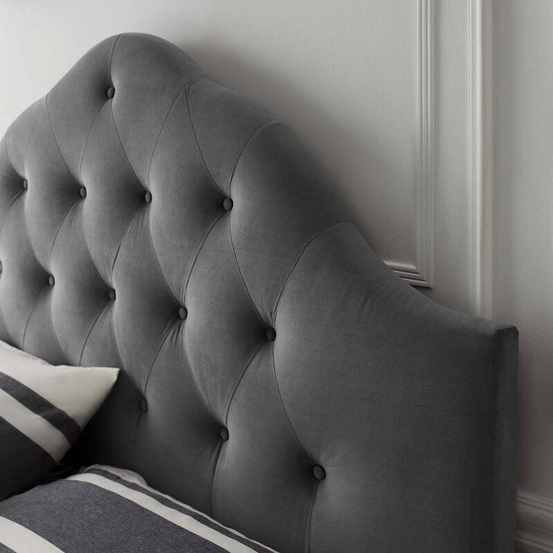 Carson Carrington Labbsand Twin Diamond Tufted Velvet Headboard