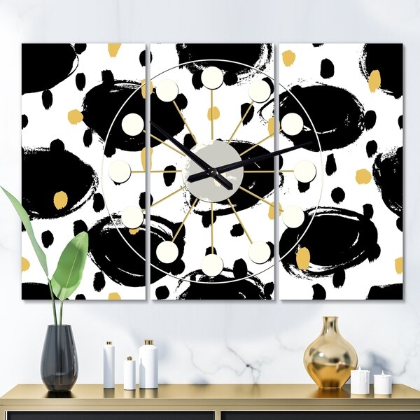Designart 'Monochrome Geometric Pattern V' Oversized Mid-Century wall clock - 3 Panels - 36 in. wide x 28 in. high - 3 Panels