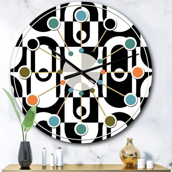 Designart 'Monochrome Geometric Pattern VIII' Mid-Century wall clock