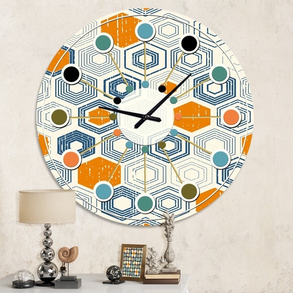 Designart 'Retro Hexagon Pattern IX' Mid-Century wall clock