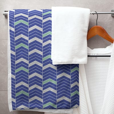 Two Color Lined Chevrons Bath Towel - 30 x 60