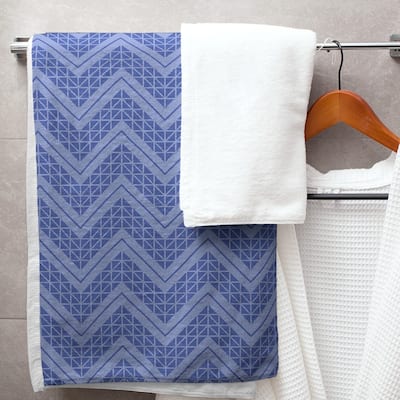 Reverse Monochromatic Hand Drawn Chevrons Bath Towel - 30 x 60