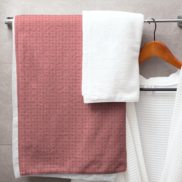 Monochrome Doily Pattern Bath Towel - 30 x 60
