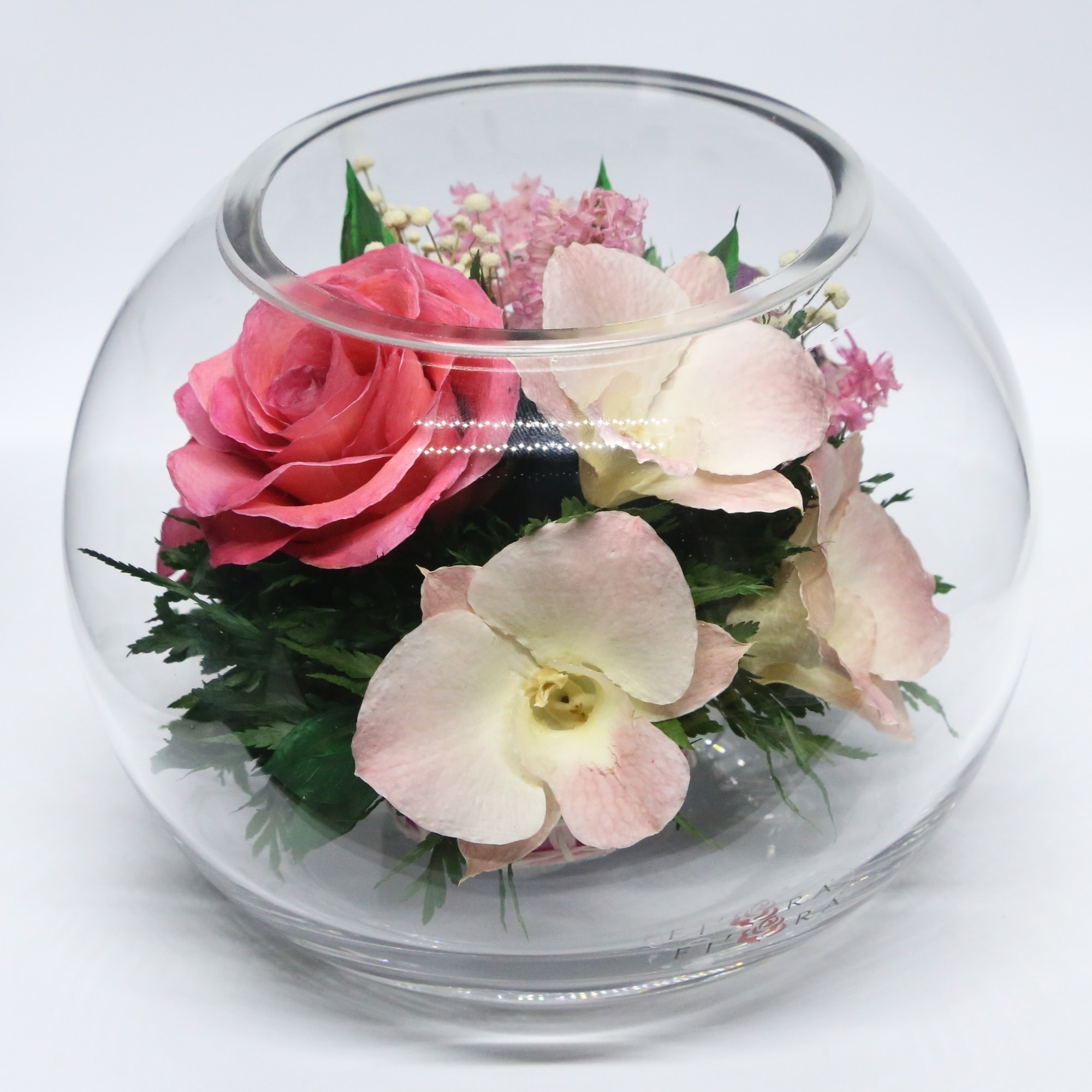 Shop Natural Long Lasting Flowers In A Sealed Round Glass Vase