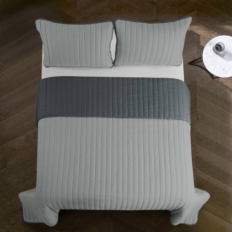 Rita Solid Reversible Quilt Set