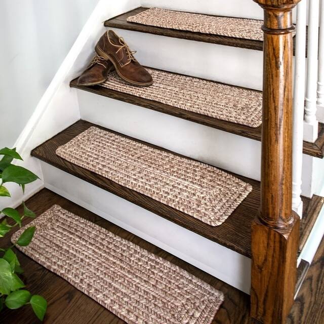nuLOOM Solid Indoor/Outdoor Braided Stair Treads (Set of 13)