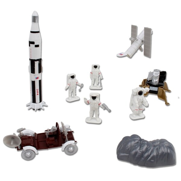 daron space adventure saturn v rocket model playset