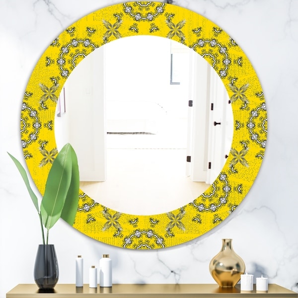 Designart 'Yellow Moods 5' Glam Wall Mirror - Oval or Round Wall Mirror - Gold