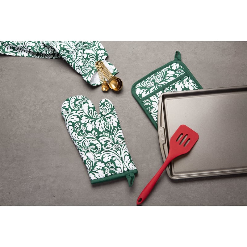 DII Damask Oven Mitt & Potholder Set