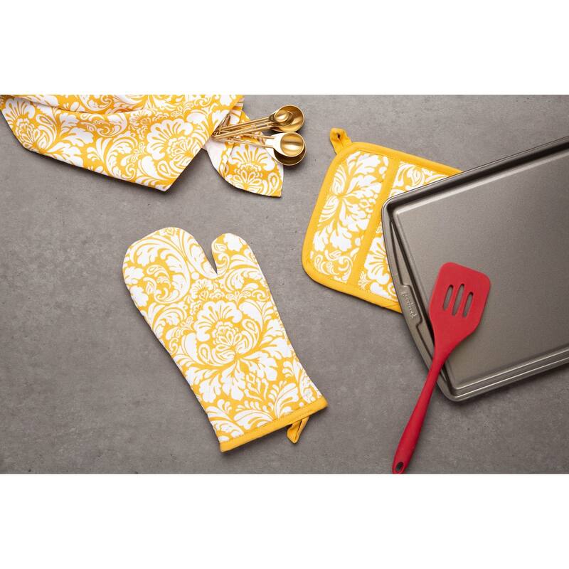 DII Damask Oven Mitt & Potholder Set