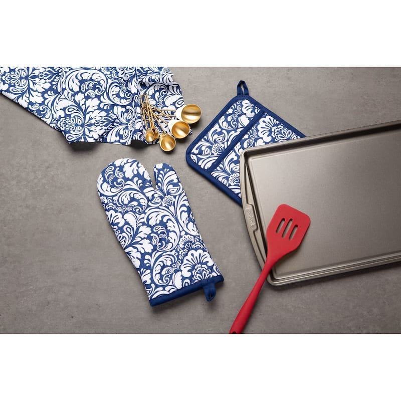 DII Damask Oven Mitt & Potholder Set