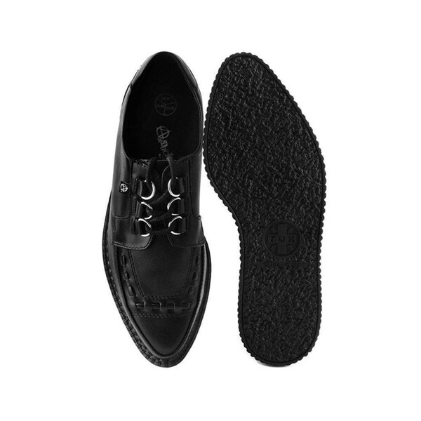 pointed buckle creepers