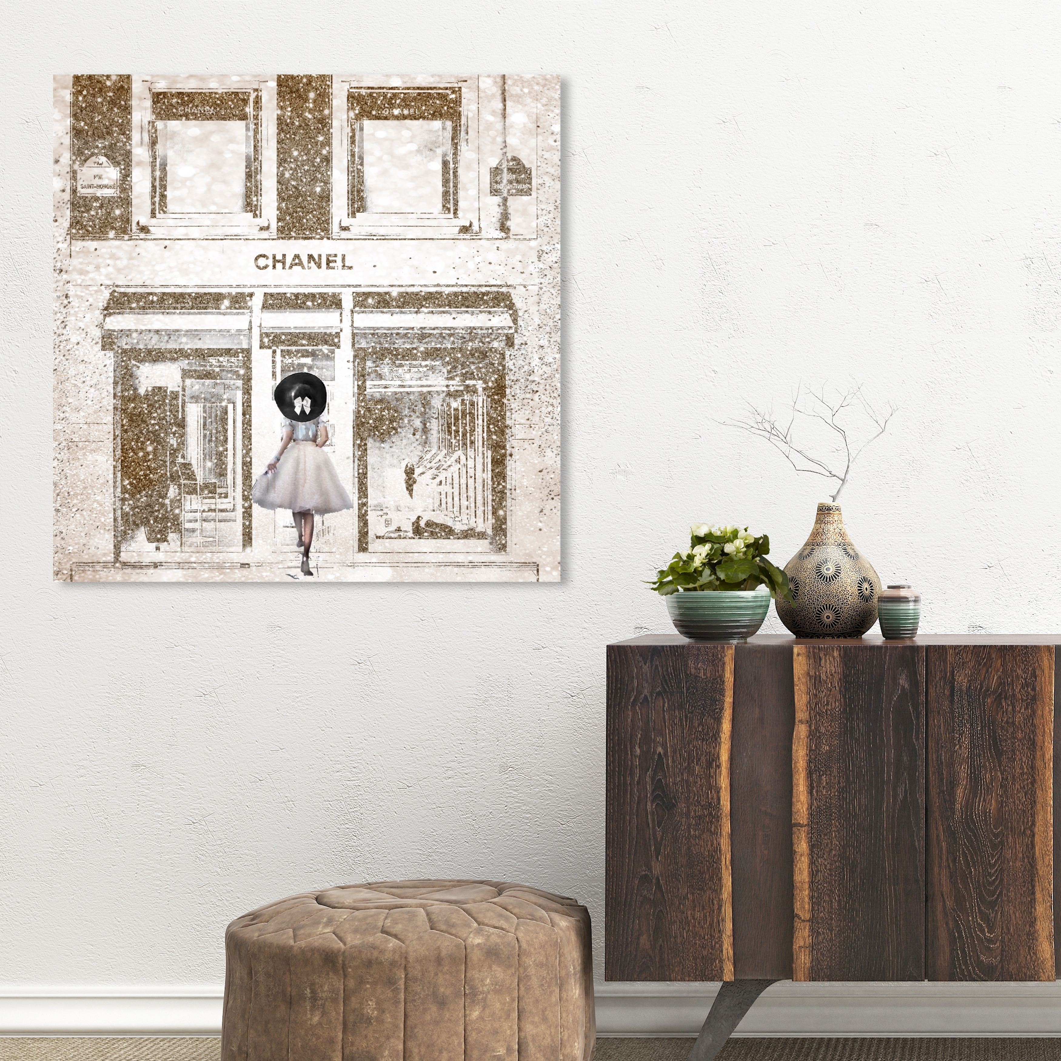 Oliver Gal 'Queen of the Store Gold' Fashion and Glam Wall Art