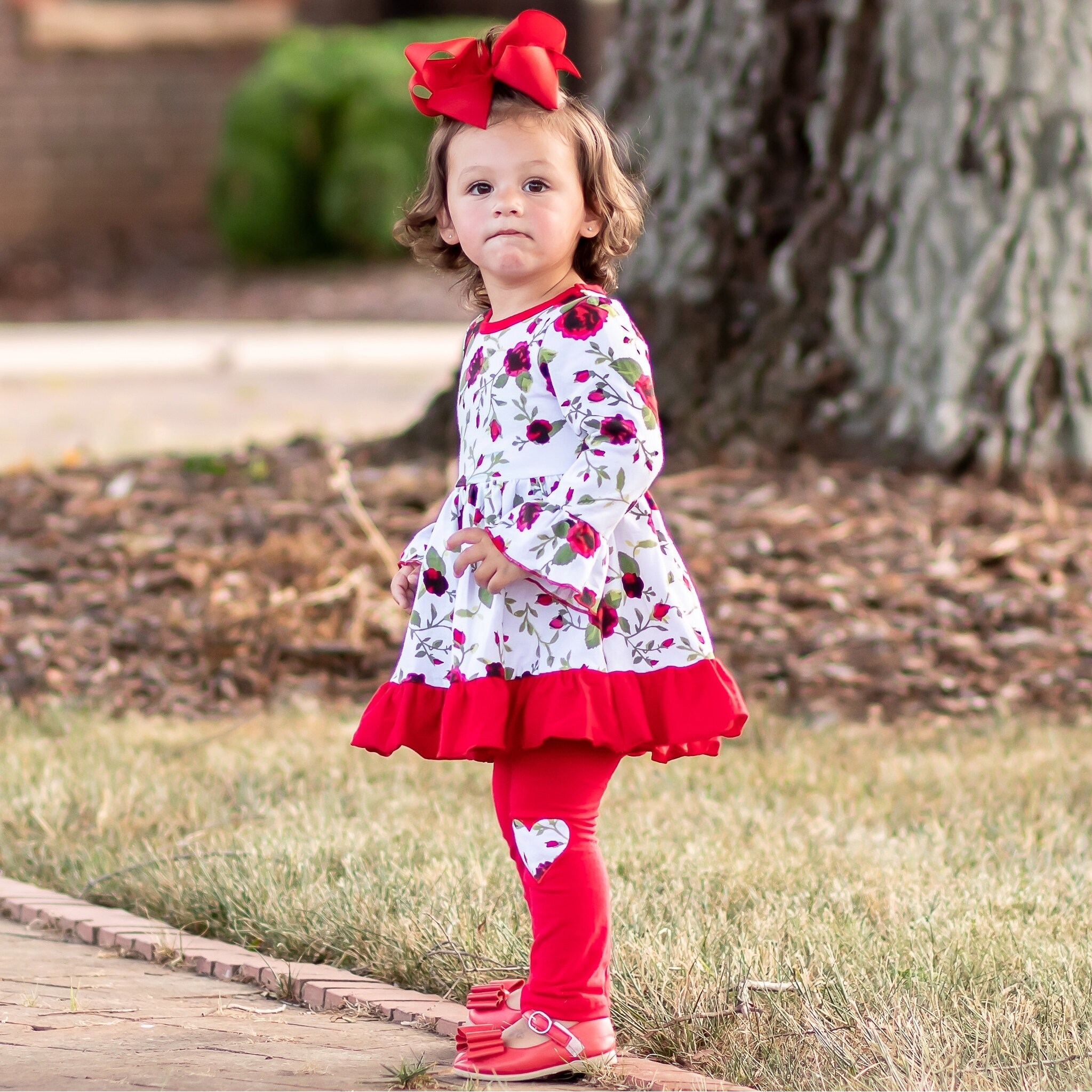 red floral dress outfit