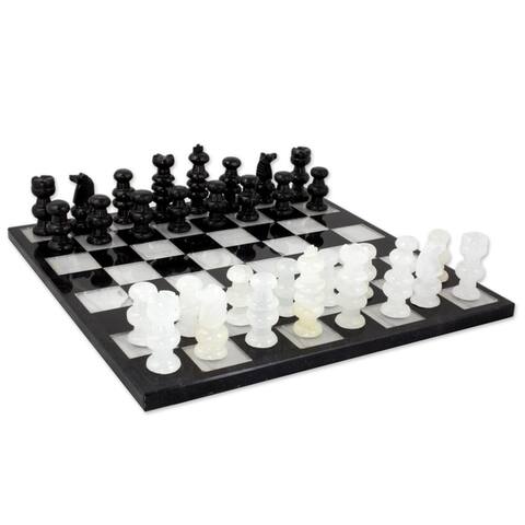 Handmade Classic Onyx and Marble Decorative Chess Set (Mexico)