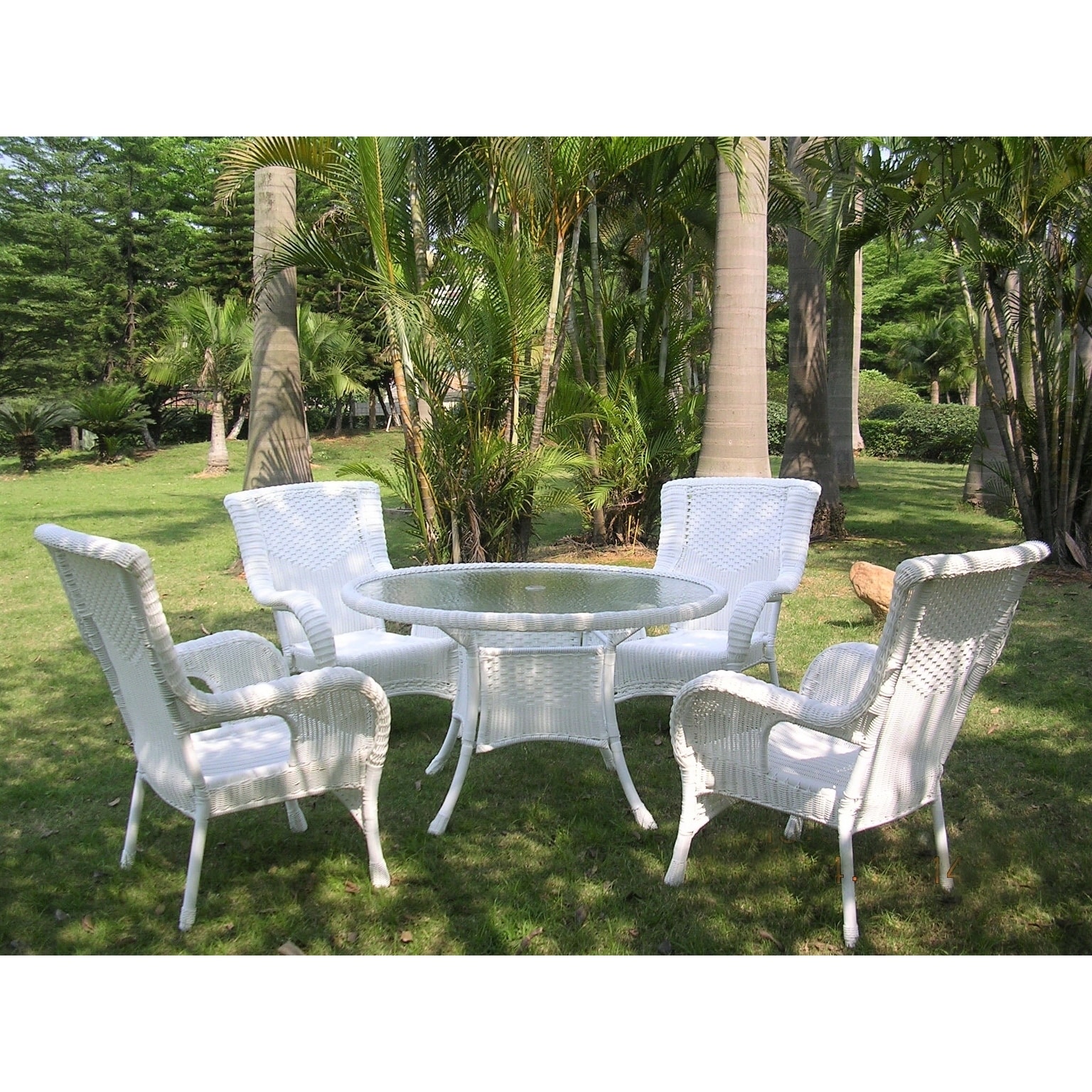 International Caravan Five piece Outdoor Patio Set