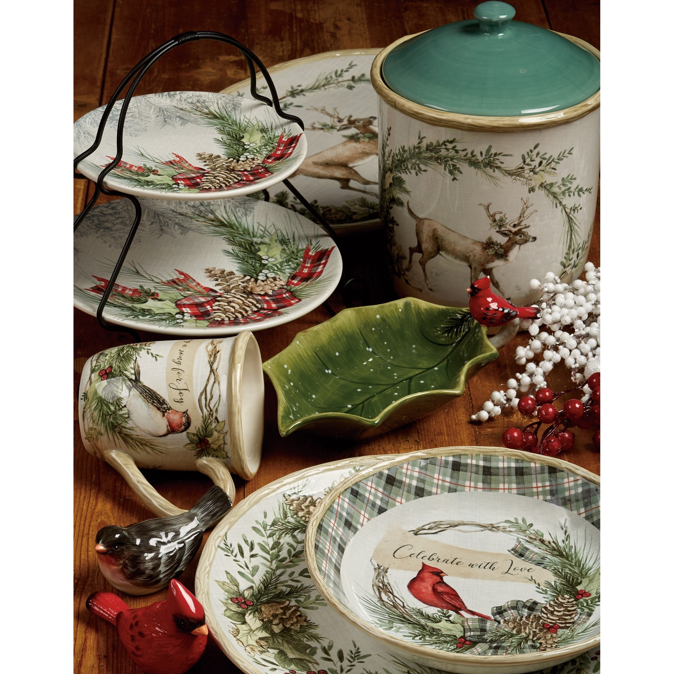 Certified International Holly and Ivy 16-piece Dinnerware Set - On