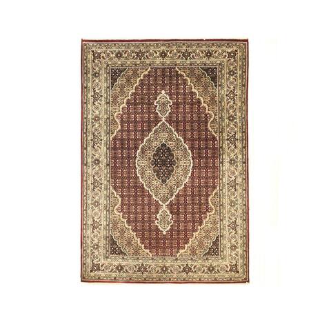 Red Hand-knotted Wool Traditional Mahi Rug - 4' 6 x 6' 6