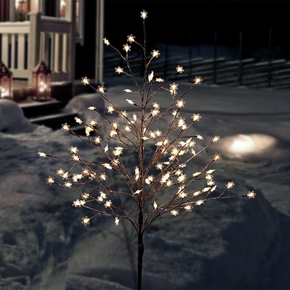 Alpine Corporation Frosty Christmas Snowflake Tree With Cool White Led Lights Alpine Corporation Frosty Christmas Snowflake Tree With Cool White Led Lights