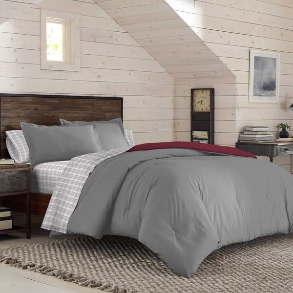 Navy IZOD Solid Dress Blue//Oxford Tan Reversible Bed-in-A-Bag Twin