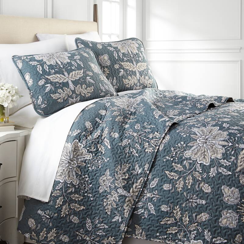 Vintage Garden Quilt and Sham Set - Blue - King - Cal King
