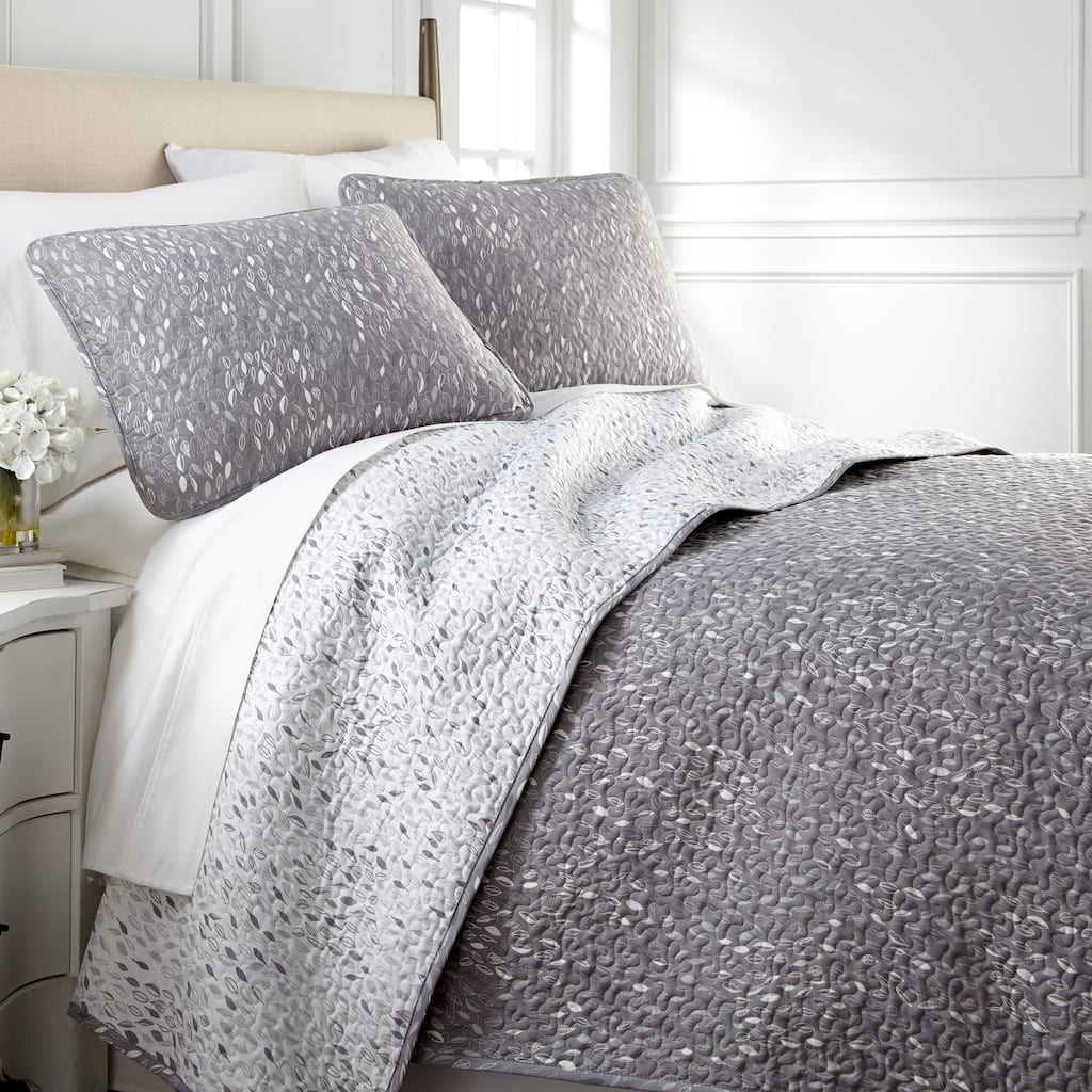Vilano Choice Ultra-Soft Botanical 3-piece Quilt and Sham Set