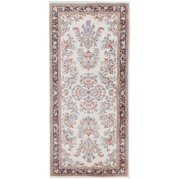 Vintage Oriental, Handknotted Wool Rug - 3' x 6'/2'8'' x 6'
