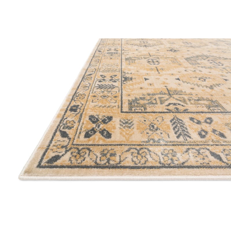Alexander Home Karla Traditional Area Rug