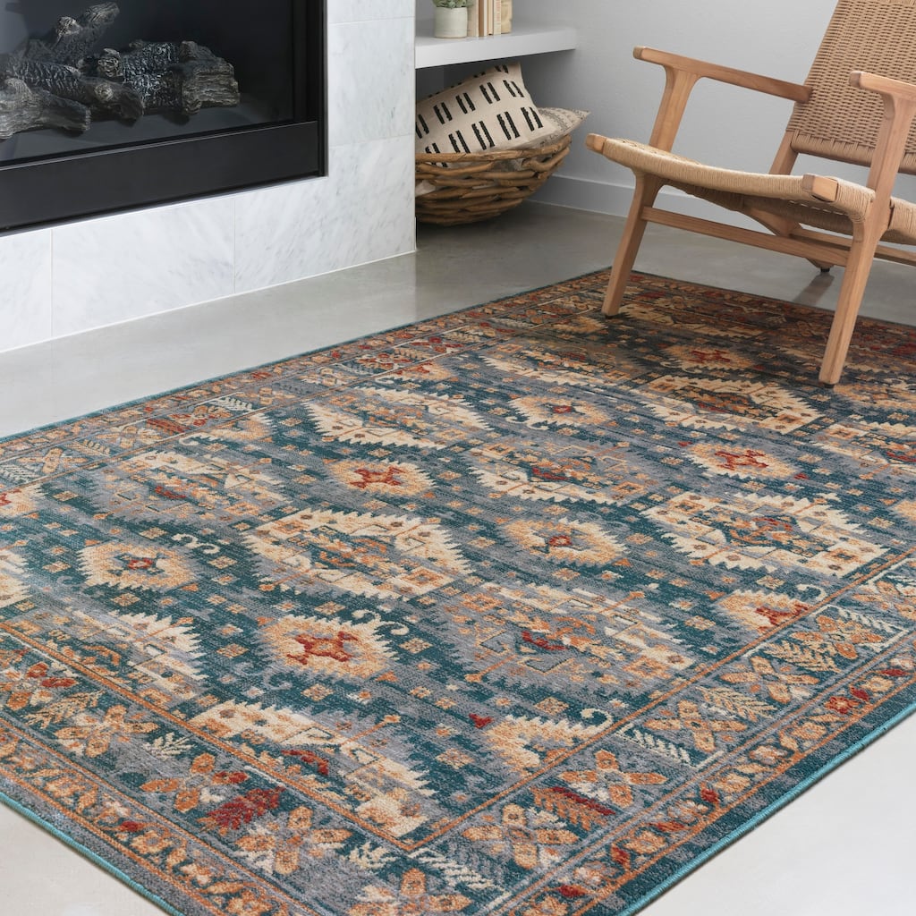 Alexander Home Karla Traditional Area Rug