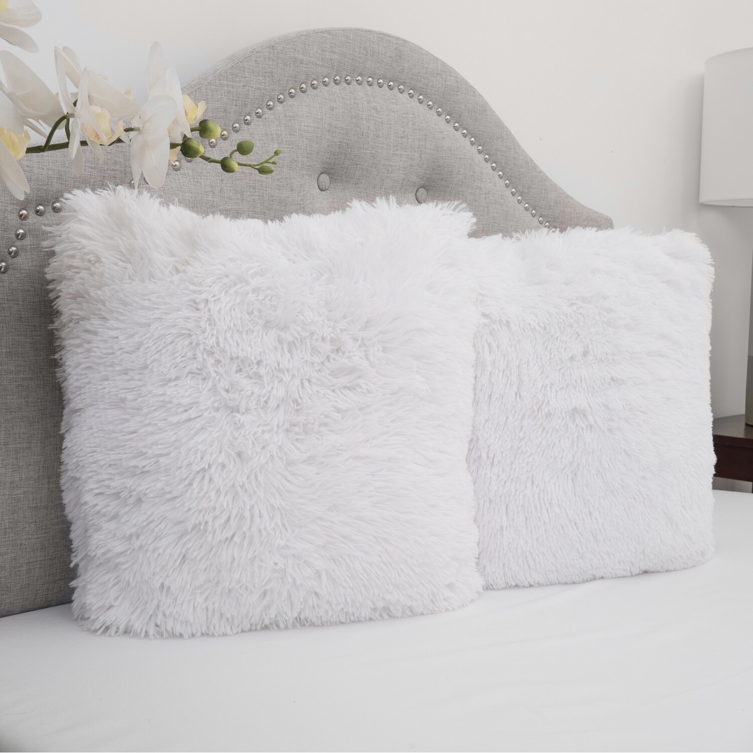 Faux Fur 18 Inch Decorative Throw Pillows in Silver (set of 2) (As ...