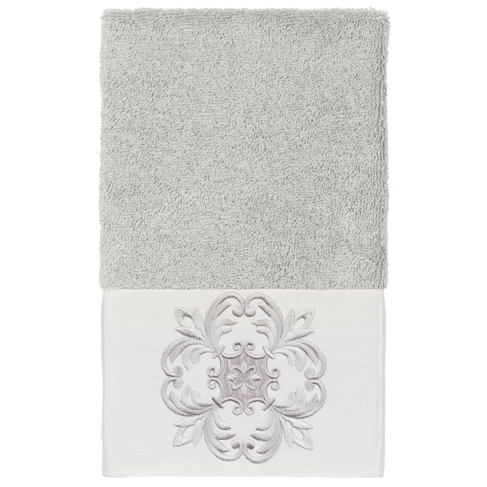 Creative Scents White Embellished Decorative Fingertip Towels - Set of 4 -  Bed Bath & Beyond - 12833428