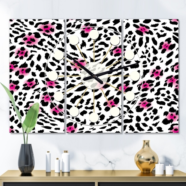 Designart 'Glam Leopard Pattern' Oversized Mid-Century wall clock - 3 Panels - 36 in. wide x 28 in. high - 3 Panels