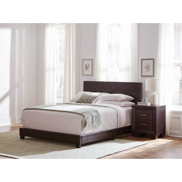 Warwick Brown 2-piece Upholstered Bedroom Set with Nightstand