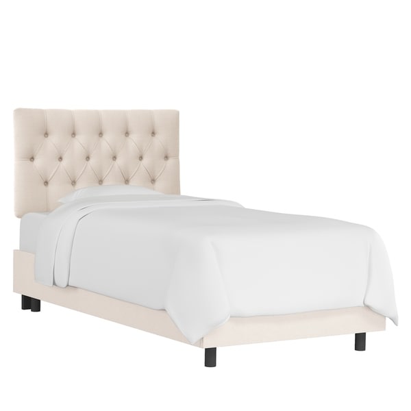 Skyline Furniture Diamond Tufted Bed in Linen