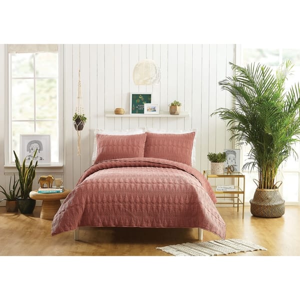 Makers Collective Kahelo Full Queen Quilt Set 3 Pieces Overstock 28861232