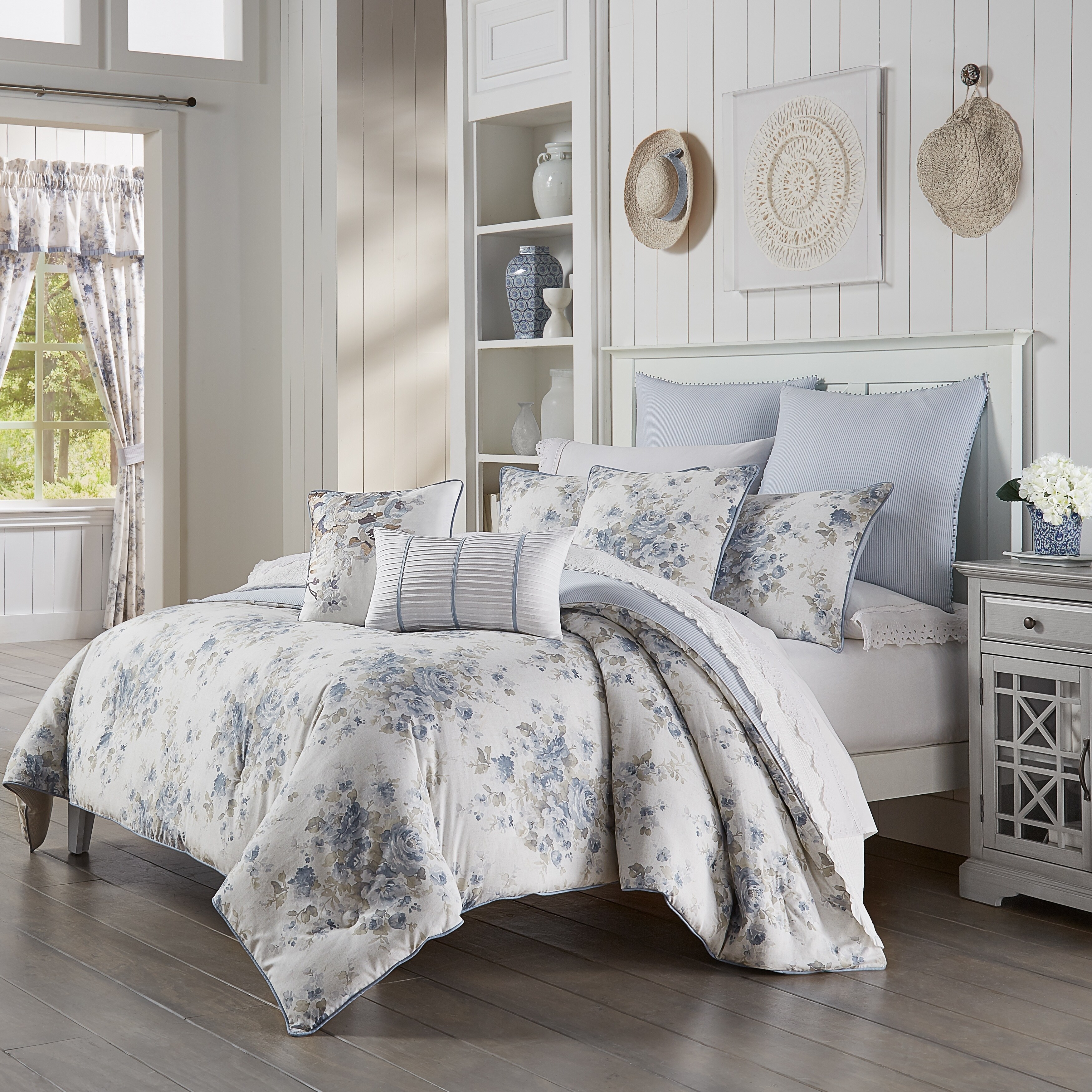 Five Queens Court Frannie Vintage Floral Cotton Comforter Set On Sale Overstock 28869707