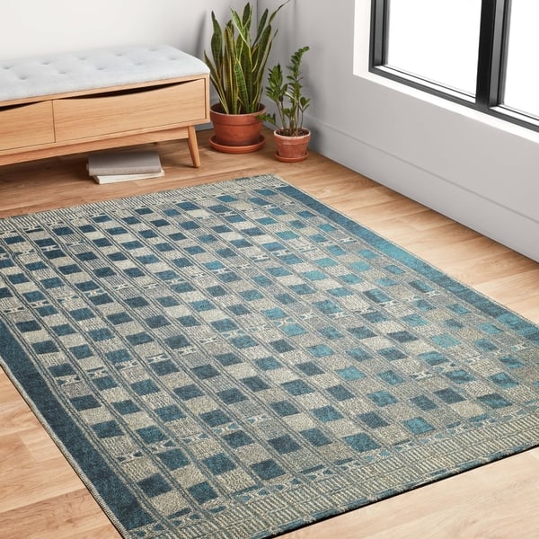 Alexander Home Armanda Modern Checkered Indoor/ Outdoor Area Rug Bed