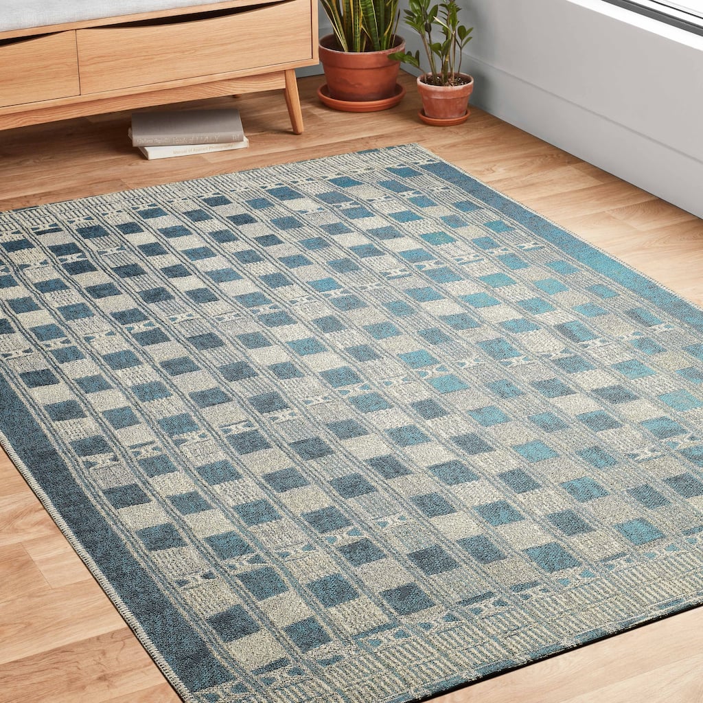 Alexander Home Armanda Modern Checkered Indoor/ Outdoor Area Rug