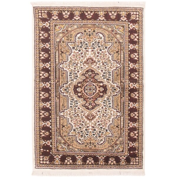 eCarpetGallery Hand-knotted Kashmir Ivory, Tan Silk Rug - 4'0 x 6'0